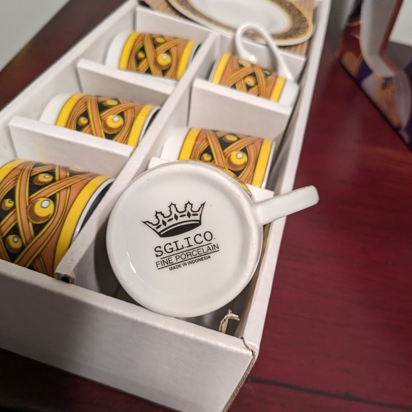 Espresso Set 12 Pieces NOS In Box Gold Black Porcelain Mini Coffee Cups & Saucer - Picture 15 of 16